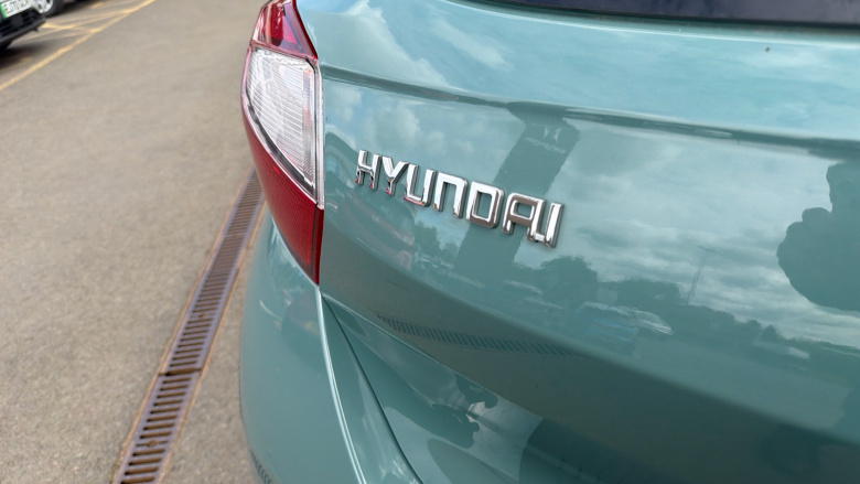 Hyundai i10 1.0 MPi SE Connect 5dr Petrol Hatchback